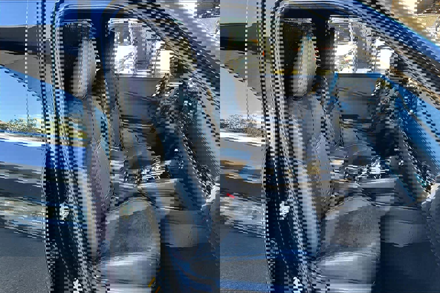 Used 2023 Mitsubishi Outlander SE Black Edition image 9