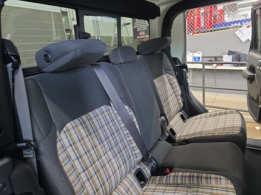 New 2026 Jeep Gladiator Sport AWD/4WD image 11