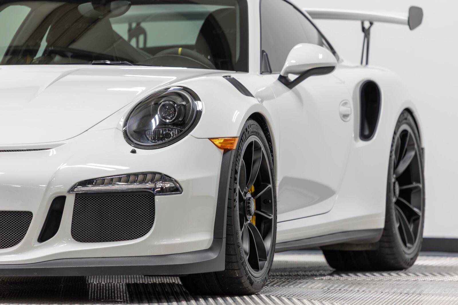 Used 2016 Porsche 911 GT3 RS RWD image 9