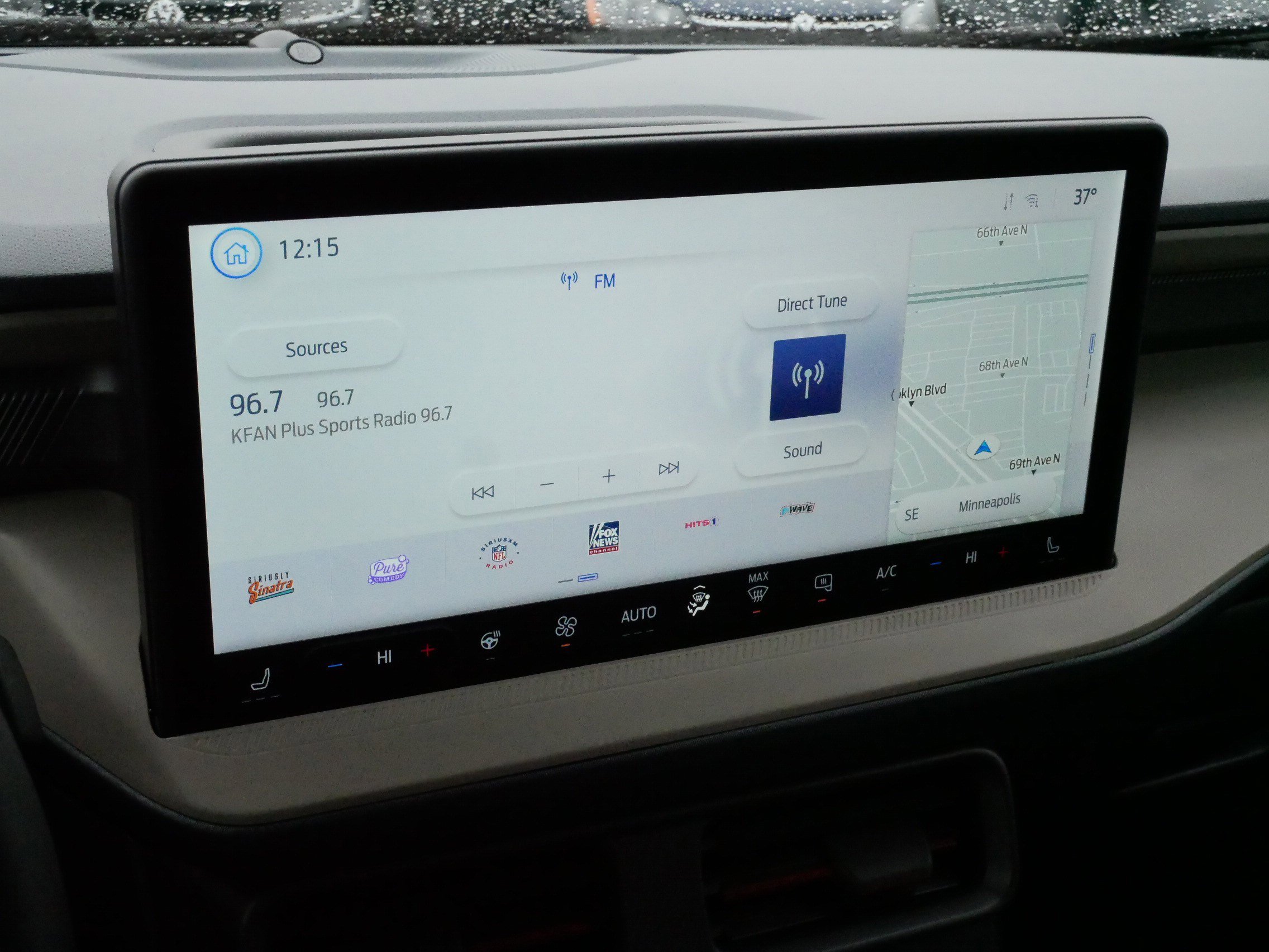 Used 2025 Ford Maverick Lariat w/ 4K Tow Package image 22