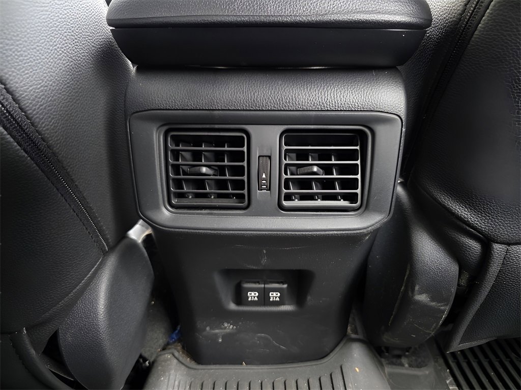 Used 2021 Toyota RAV4 XLE image 17