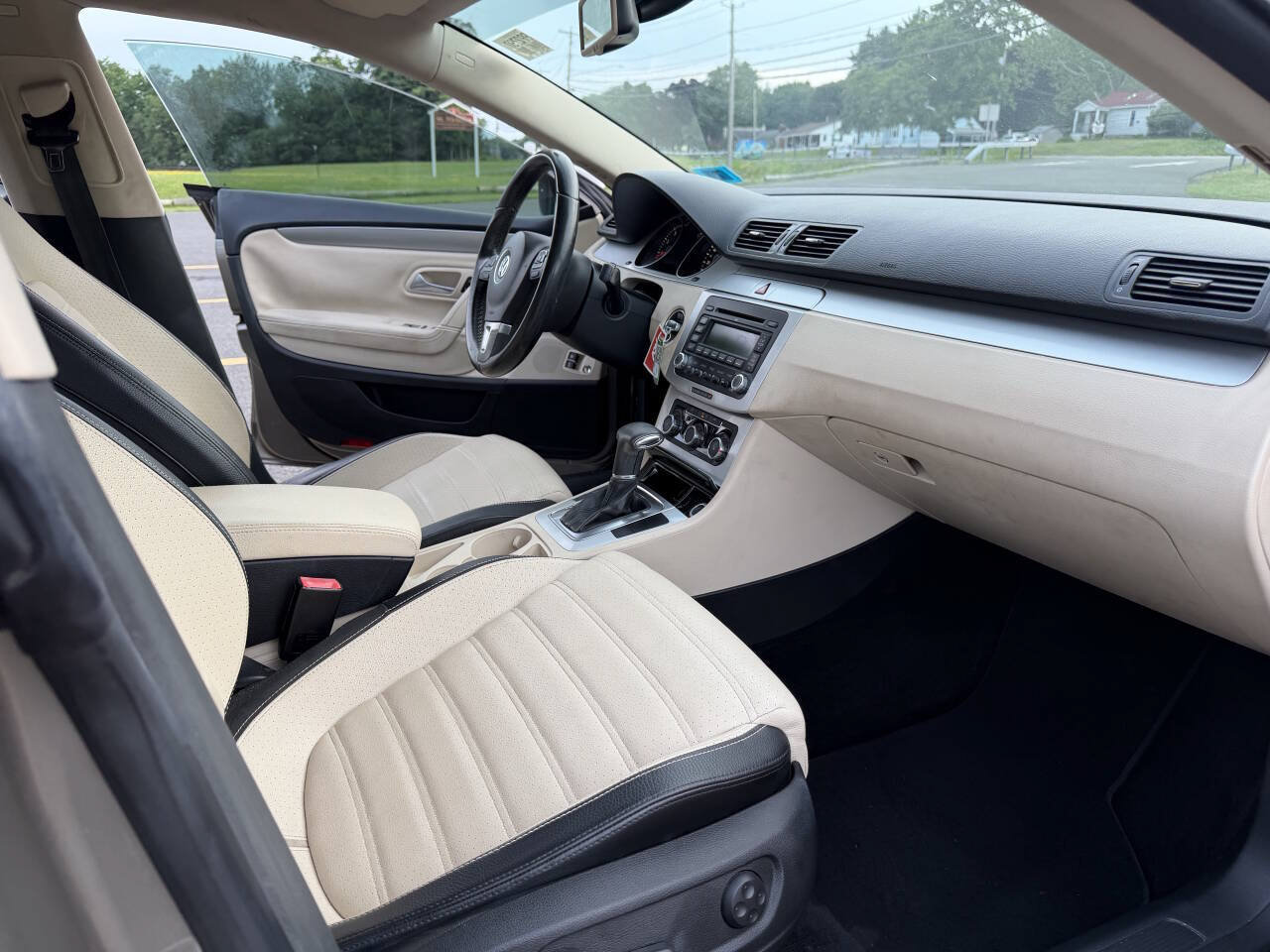 Used 2009 Volkswagen CC Sport FWD image 10