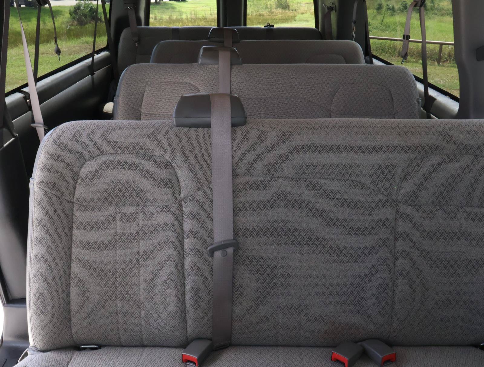 Used 2025 Chevrolet Express 3500 LS RWD image 10