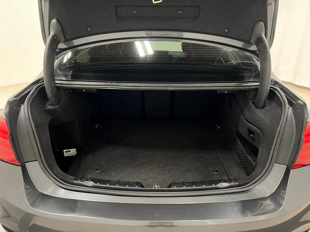 Used 2018 BMW 330e RWD image 28