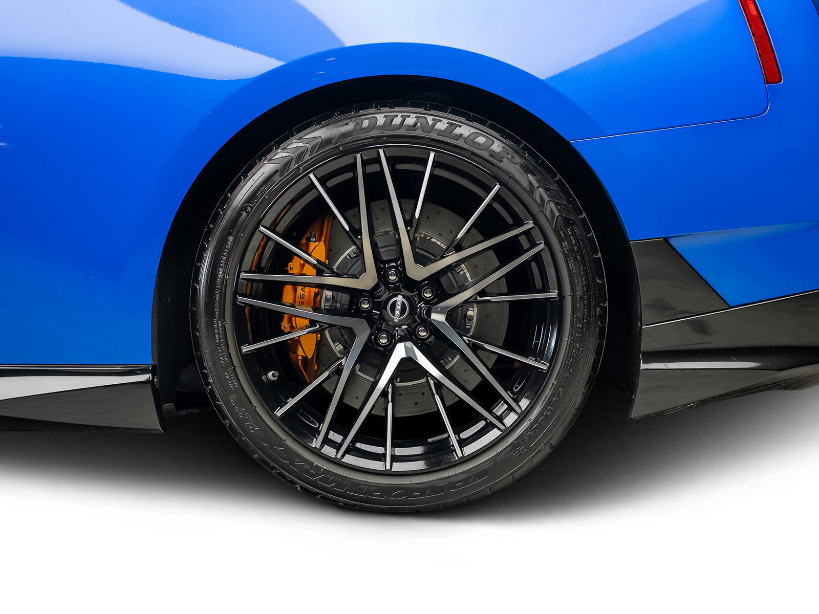 Used 2024 Nissan GT-R AWD/4WD image 23