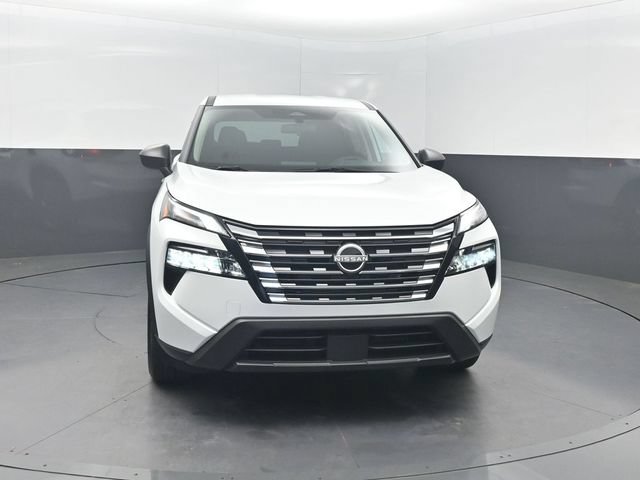 Used 2025 Nissan Rogue S AWD/4WD image 32