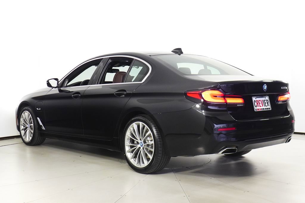 Certified 2023 BMW 530e w/ Premium Package image 9