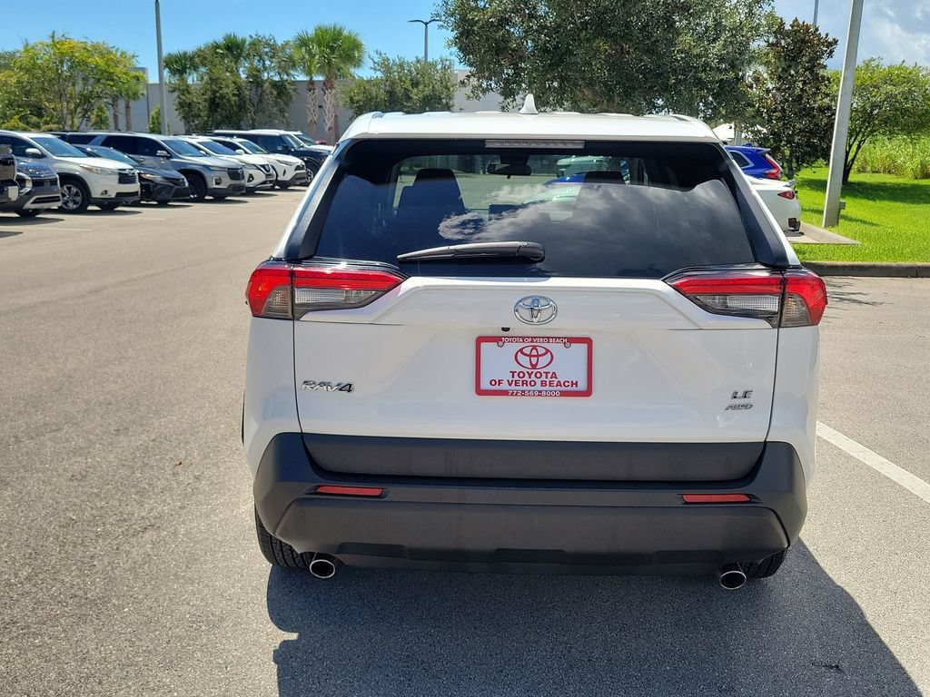 Certified 2025 Toyota RAV4 LE AWD/4WD image 5