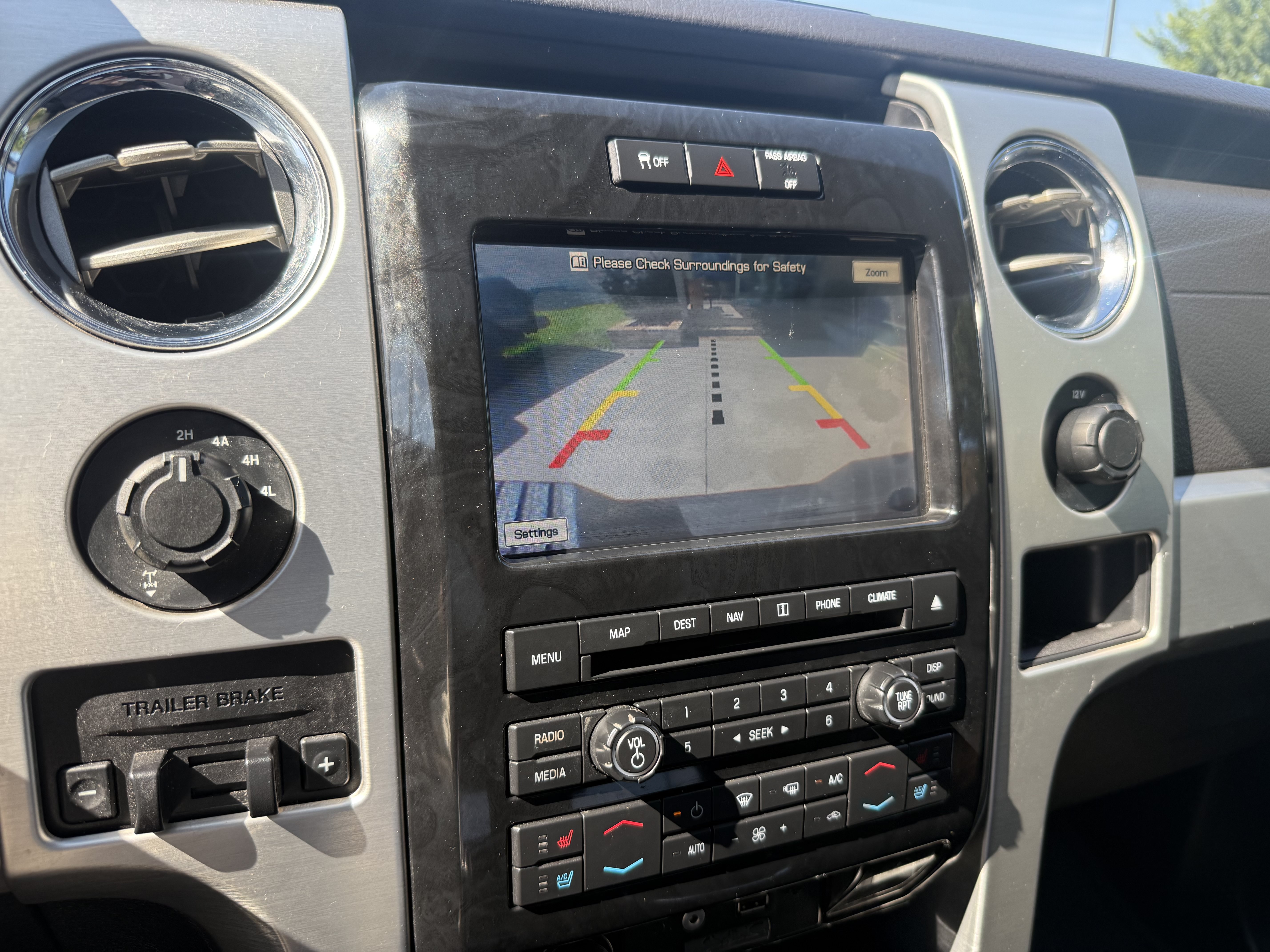 Used 2012 Ford F150 Platinum AWD/4WD image 16