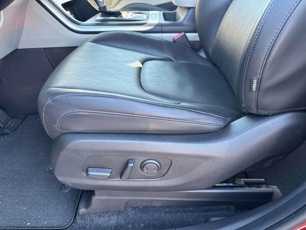 Certified 2024 Kia Carnival LX image 22