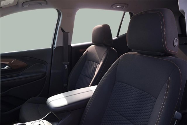 Used 2018 GMC Terrain SLE w/ Driver Convenience Package image 12