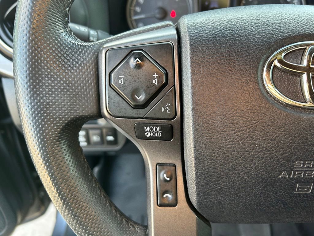 Used 2018 Toyota Tacoma TRD Off-Road image 14