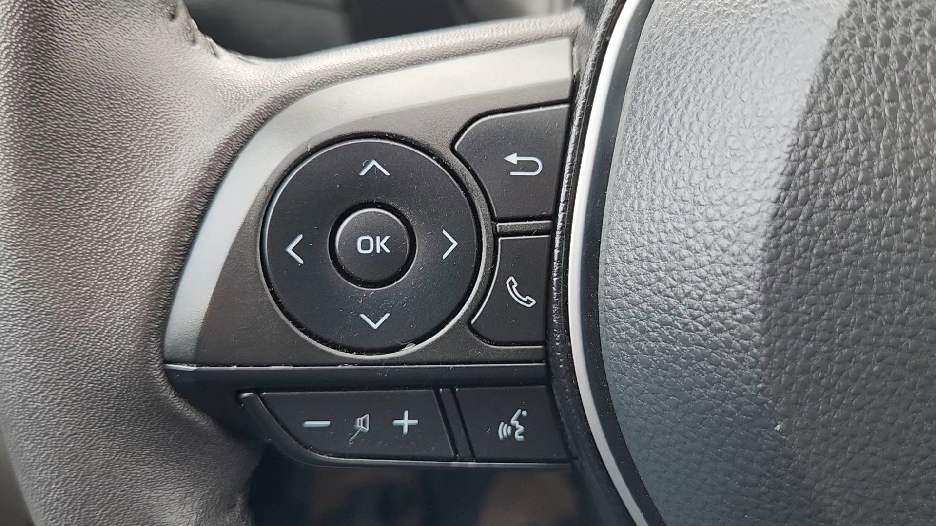 Certified 2024 Toyota RAV4 Adventure AWD/4WD image 11