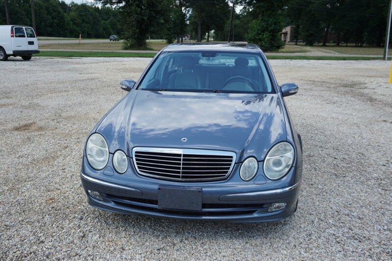 Used 2004 Mercedes-Benz E 500 4MATIC Sedan image 4