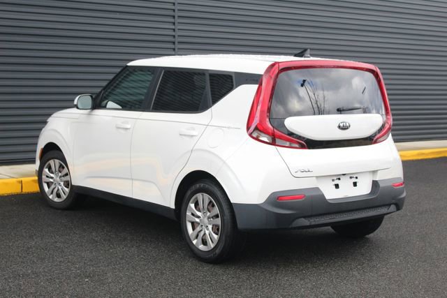 Used 2020 Kia Soul LX image 3