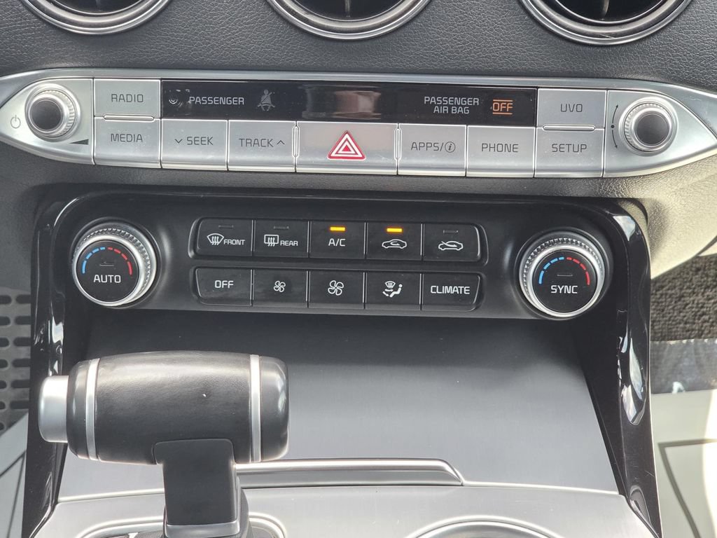 Used 2019 Kia Stinger GT RWD image 13