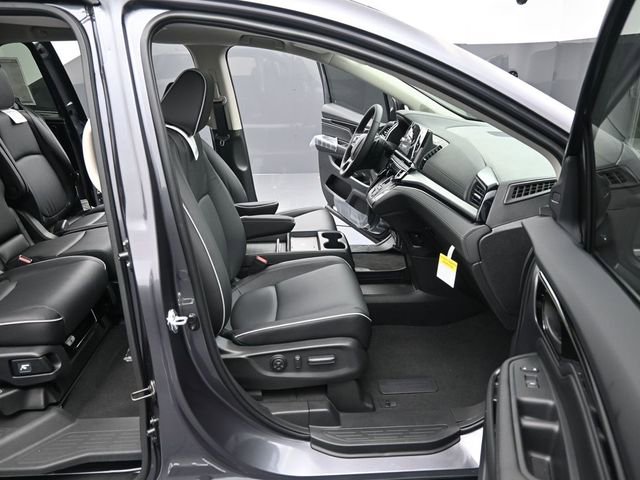 New 2026 Honda Odyssey Touring image 12
