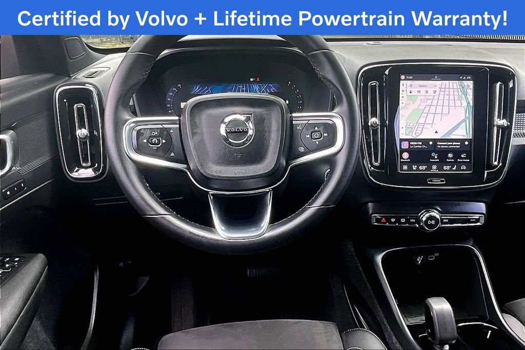 Used 2025 Volvo XC40 B5 Plus AWD/4WD image 8