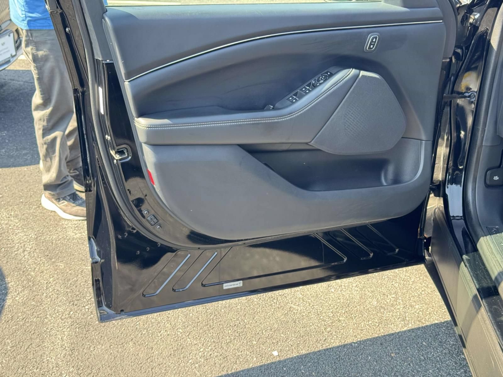 Used 2023 Ford Mustang Mach-E Select RWD image 18