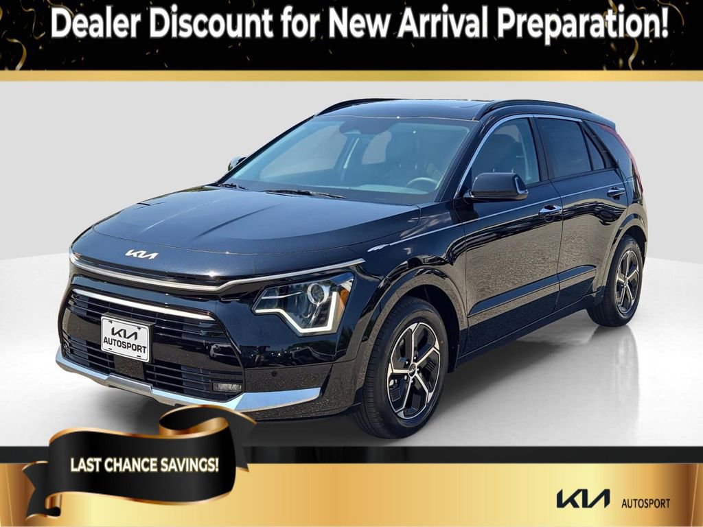 New 2025 Kia Niro SX