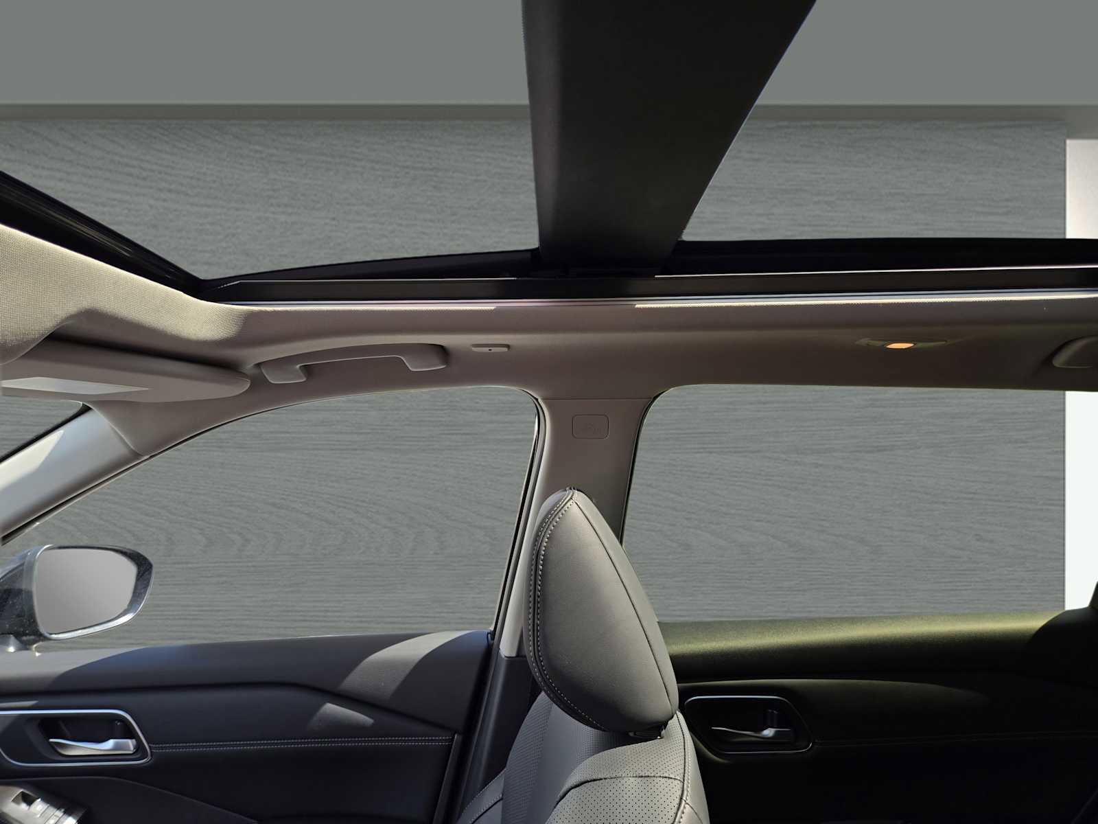 Used 2025 Nissan Rogue Platinum image 19