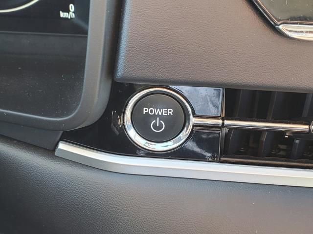 Used 2023 Mitsubishi Outlander SE image 34