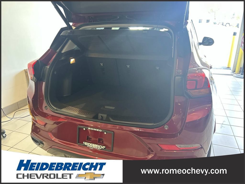 Used 2023 Buick Encore GX Select w/ Sport Touring Package FWD image 14