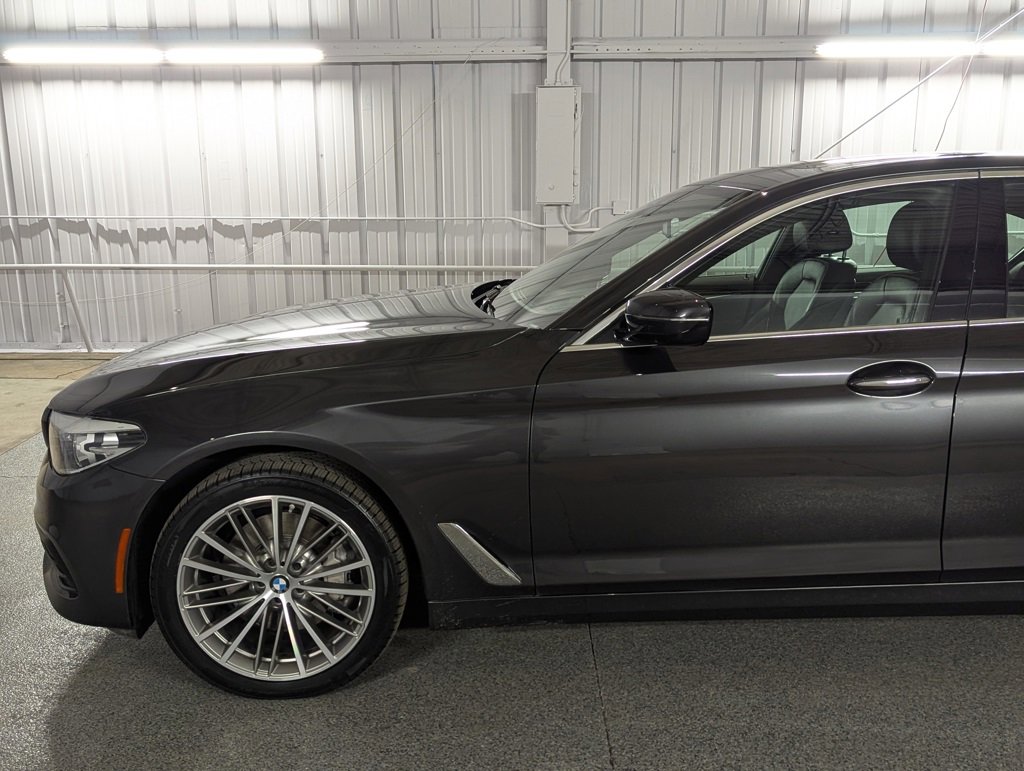 Used 2018 BMW 530i xDrive image 16