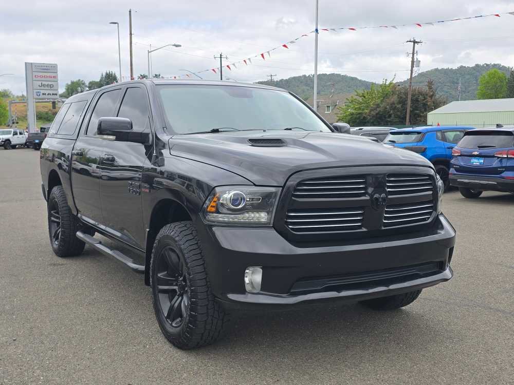 Used 2015 RAM 1500 Sport w/ Black Ram 1500 Sport Group AWD/4WD image 7