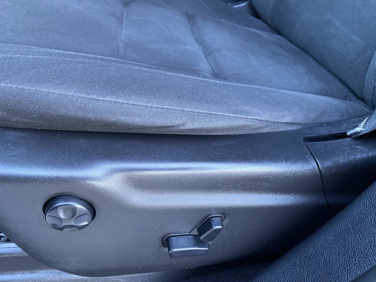 Used 2019 Dodge Durango SXT image 17