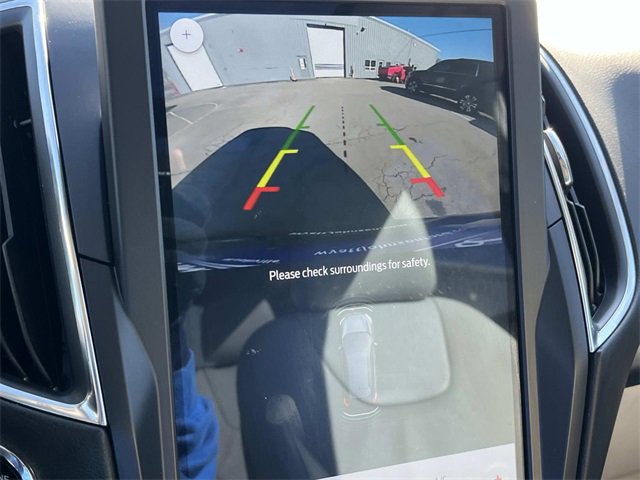 Used 2022 Ford Edge Titanium w/ Class II Trailer Tow Package image 39