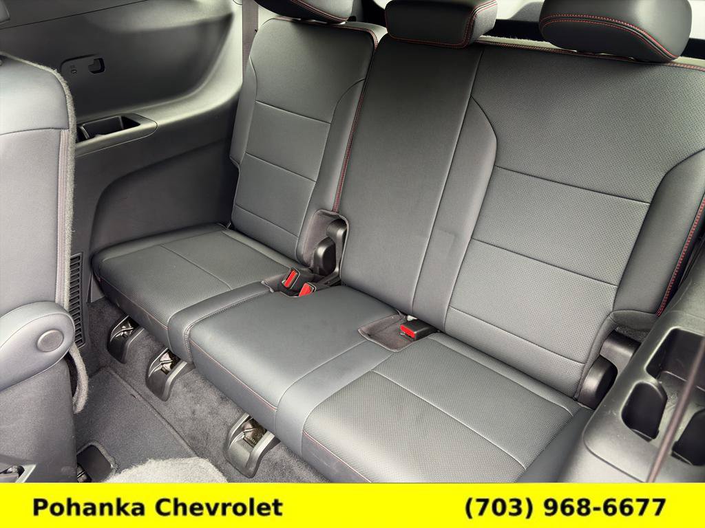 Certified 2024 Chevrolet Traverse RS FWD image 31