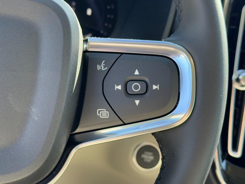 New 2026 Volvo XC40 B5 Ultra w/ Climate Package AWD/4WD image 12