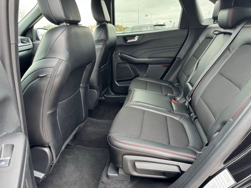 Used 2025 Ford Escape ST-Line image 22