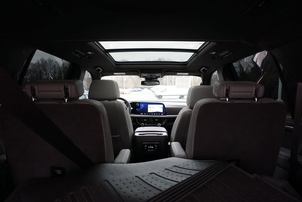 Used 2025 Chevrolet Tahoe Z71 w/ Z71 Off-Road Package image 19