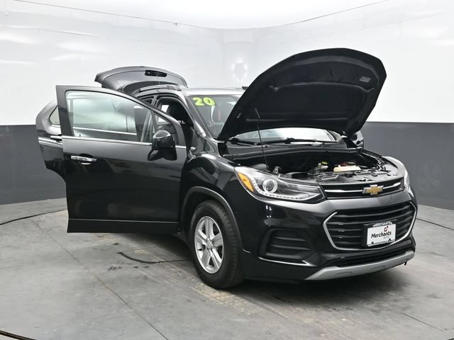 Used 2020 Chevrolet Trax LT w/ LT Convenience Package FWD image 41