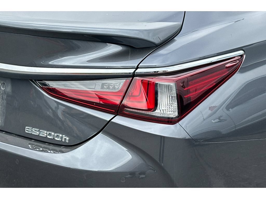 Used 2023 Lexus ES 300h w/ Premium Package FWD image 6