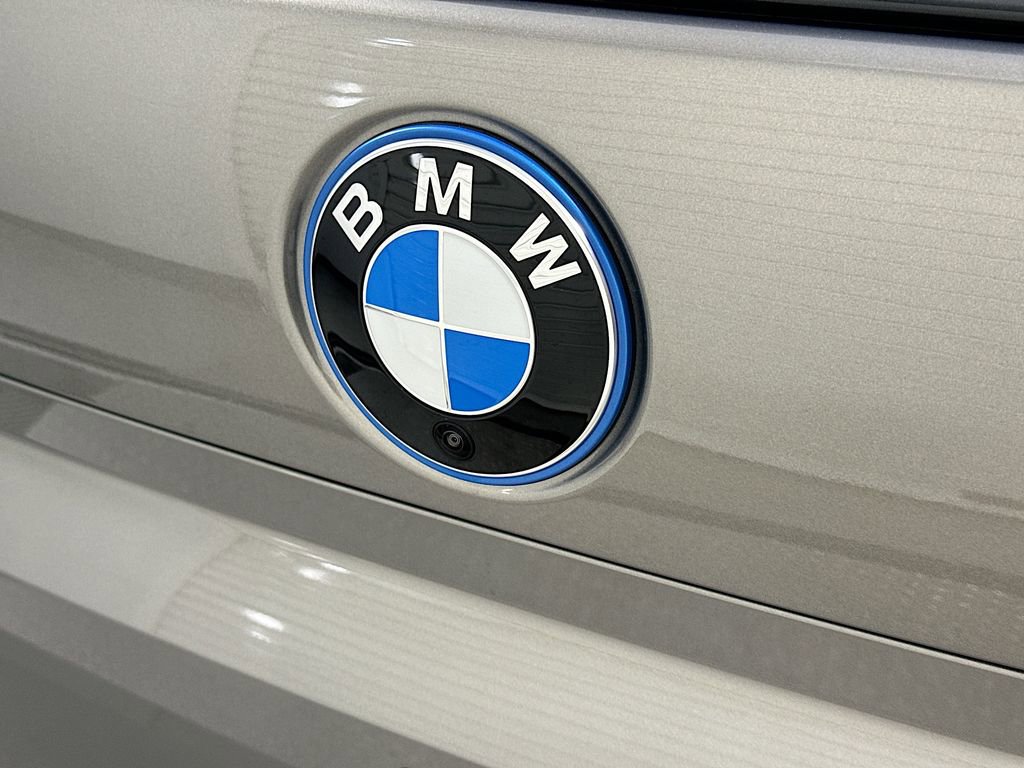 Used 2025 BMW i7 eDrive50 w/ Executive Package image 22