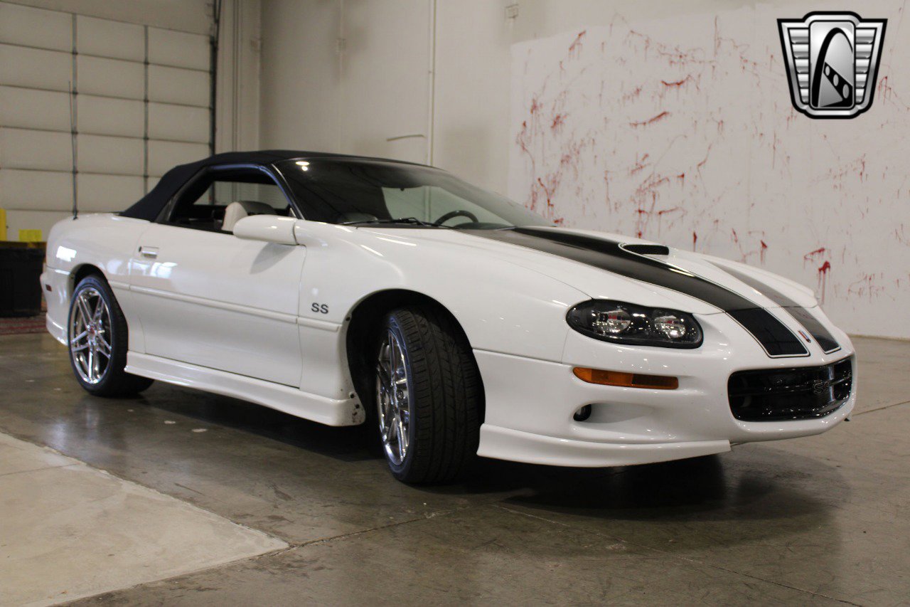 Used 2001 Chevrolet Camaro Z28 w/ SS Performance/Appearance Pkg image 13