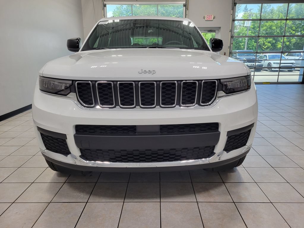 New 2026 Jeep Grand Cherokee L 4WD image 2