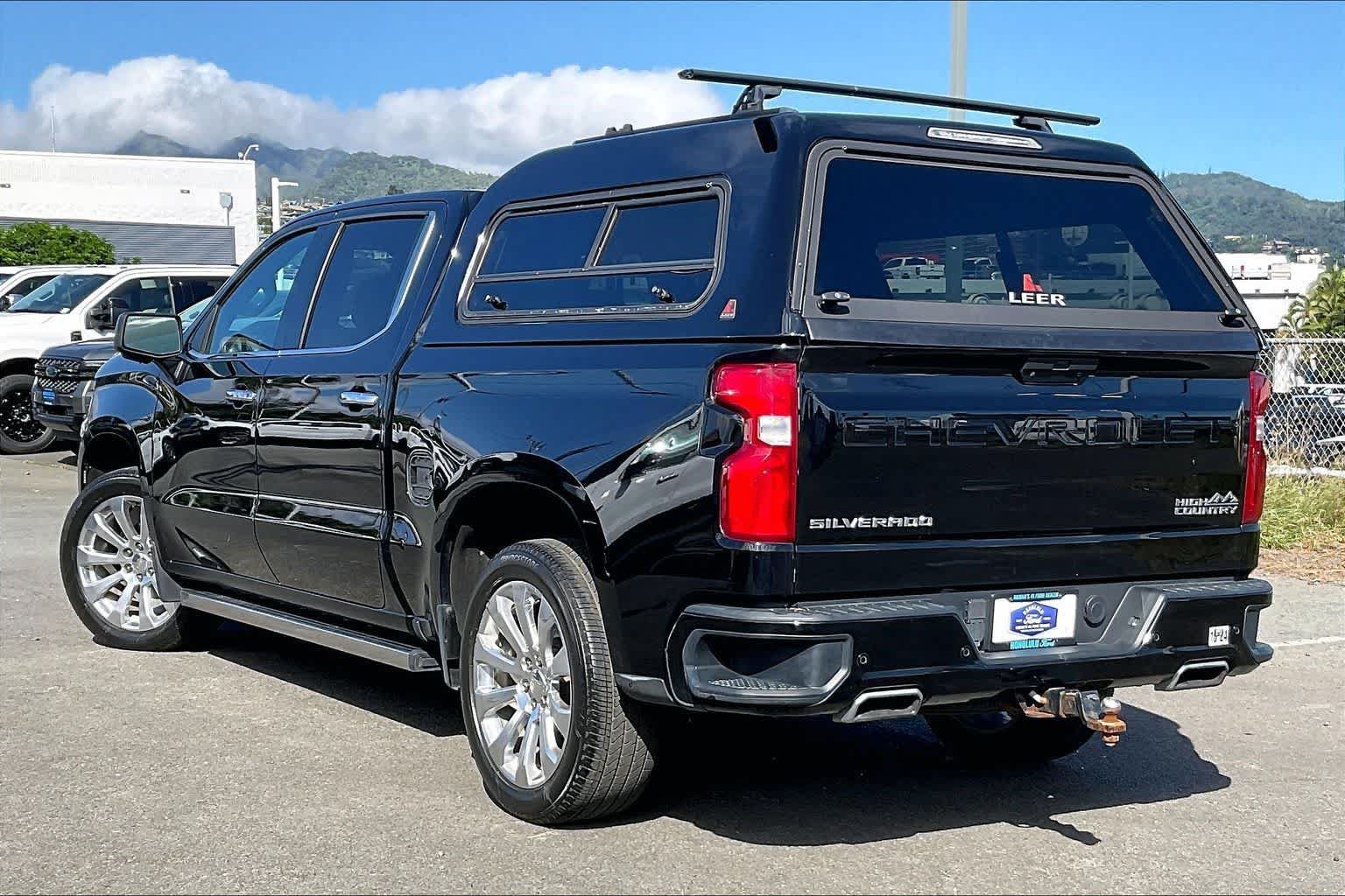 Used 2020 Chevrolet Silverado 1500 High Country w/ Technology Package AWD/4WD image 4