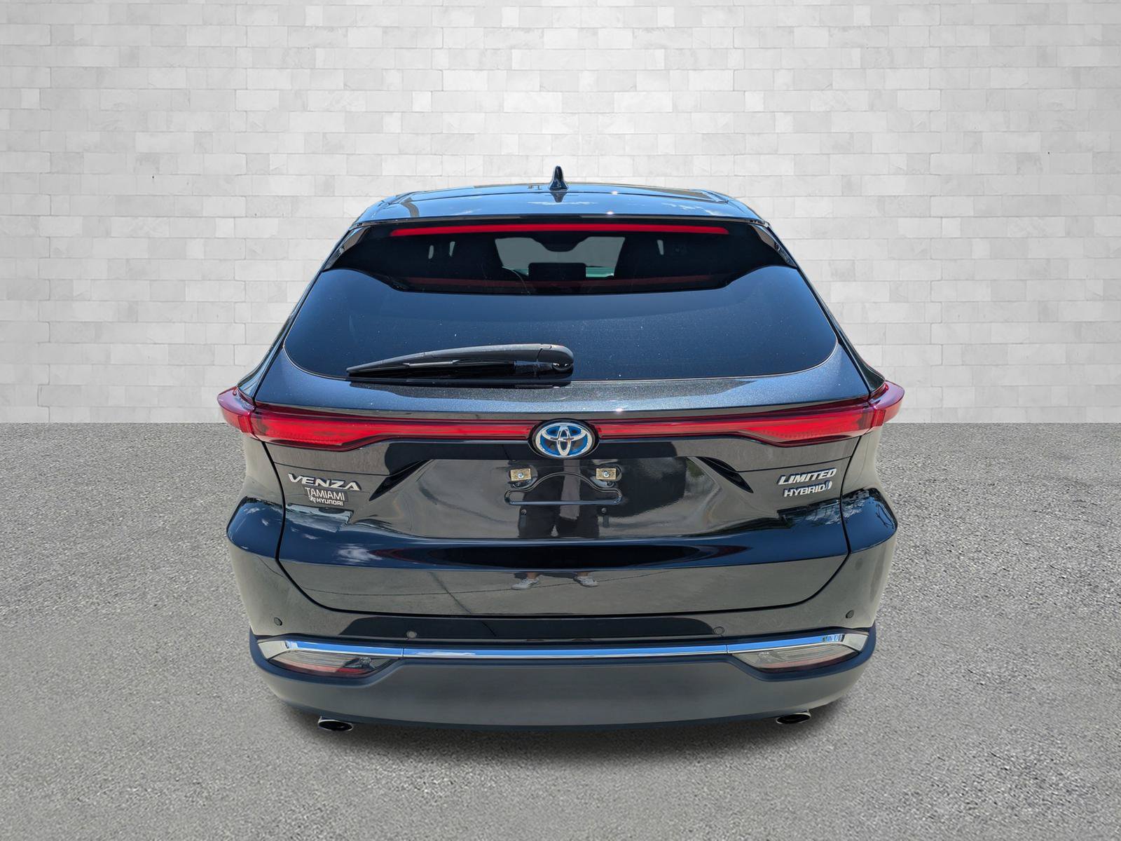 Used 2021 Toyota Venza Limited w/ Advanced Technology Package AWD/4WD image 3
