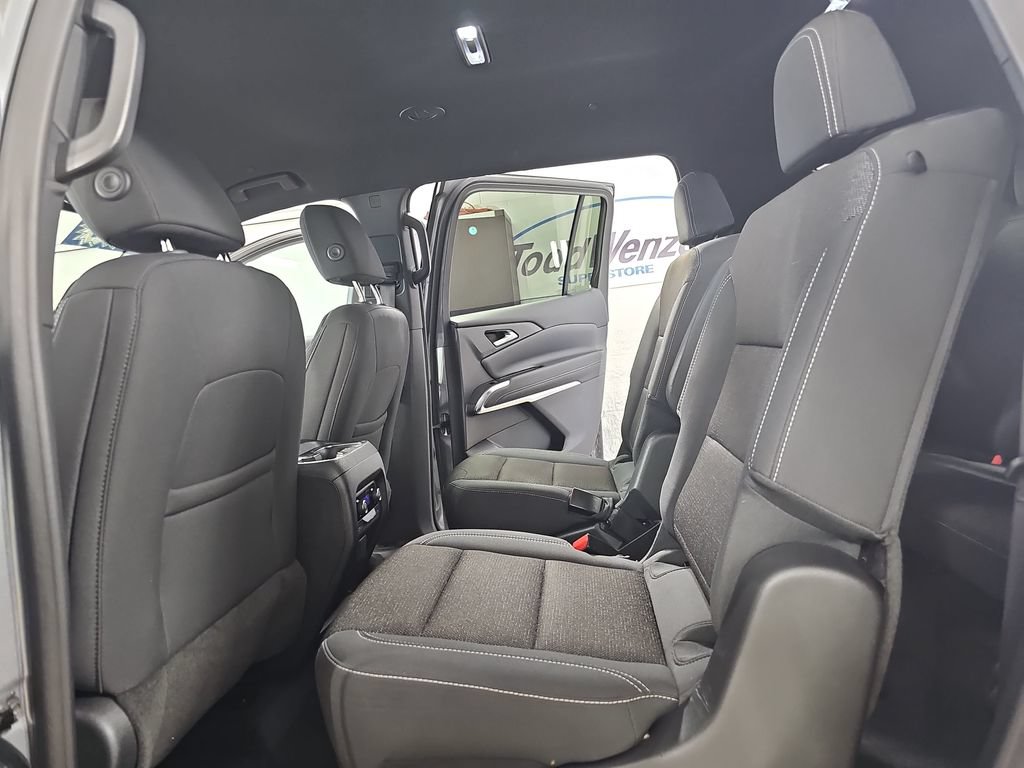 Certified 2024 Chevrolet Traverse LT w/ Trailering Package FWD image 19