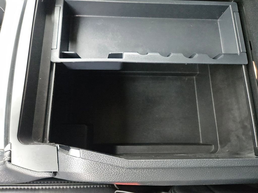Used 2024 Ford Expedition Max XLT image 29
