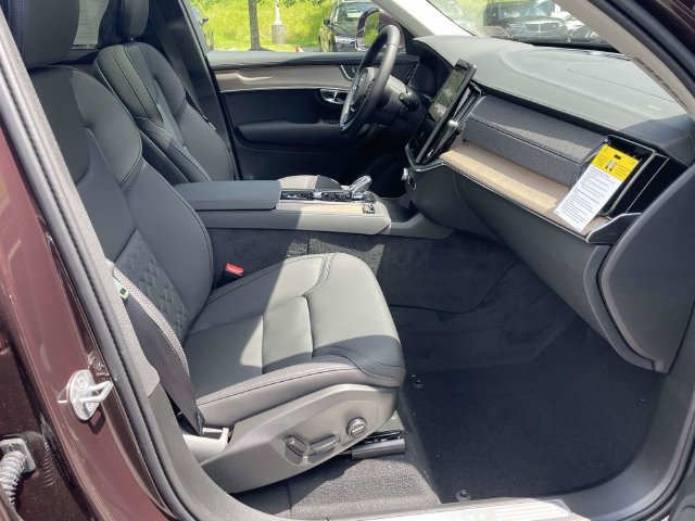 New 2026 Volvo XC90 B6 Plus w/ Protection Package AWD/4WD image 22