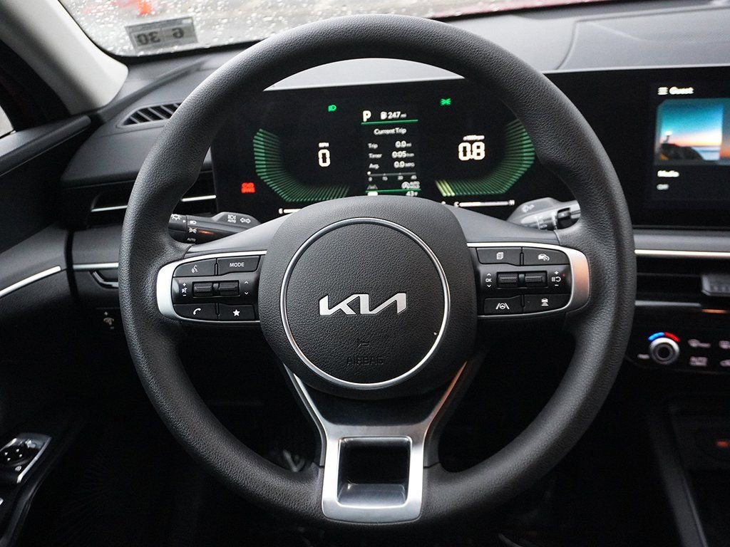 Used 2025 Kia K5 LXS image 37