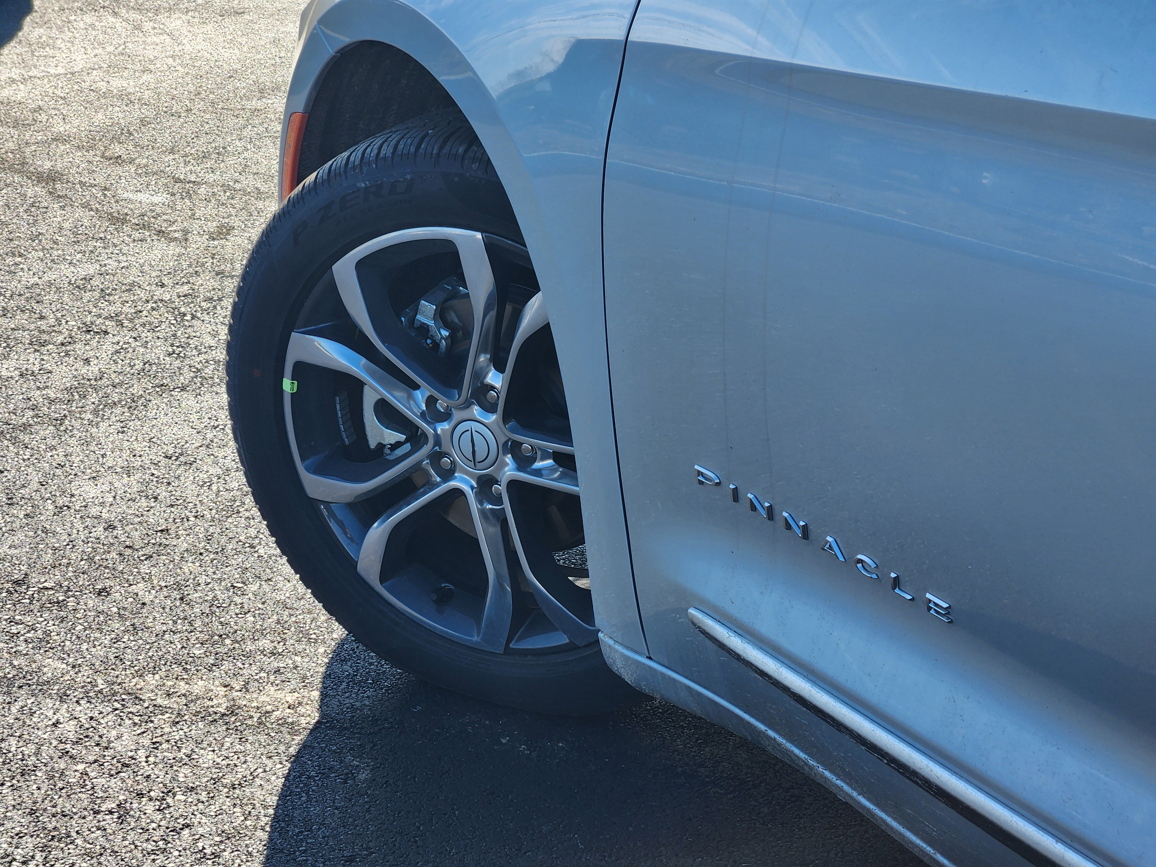 New 2026 Chrysler Pacifica Pinnacle image 12