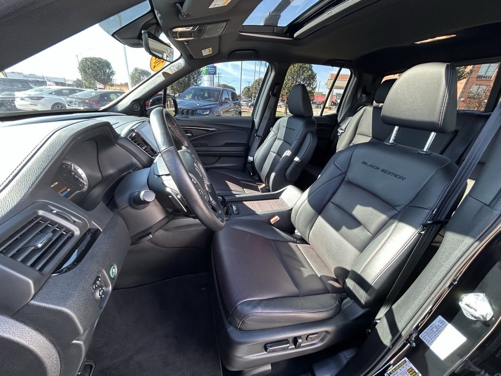 Used 2023 Honda Ridgeline Black Edition image 14