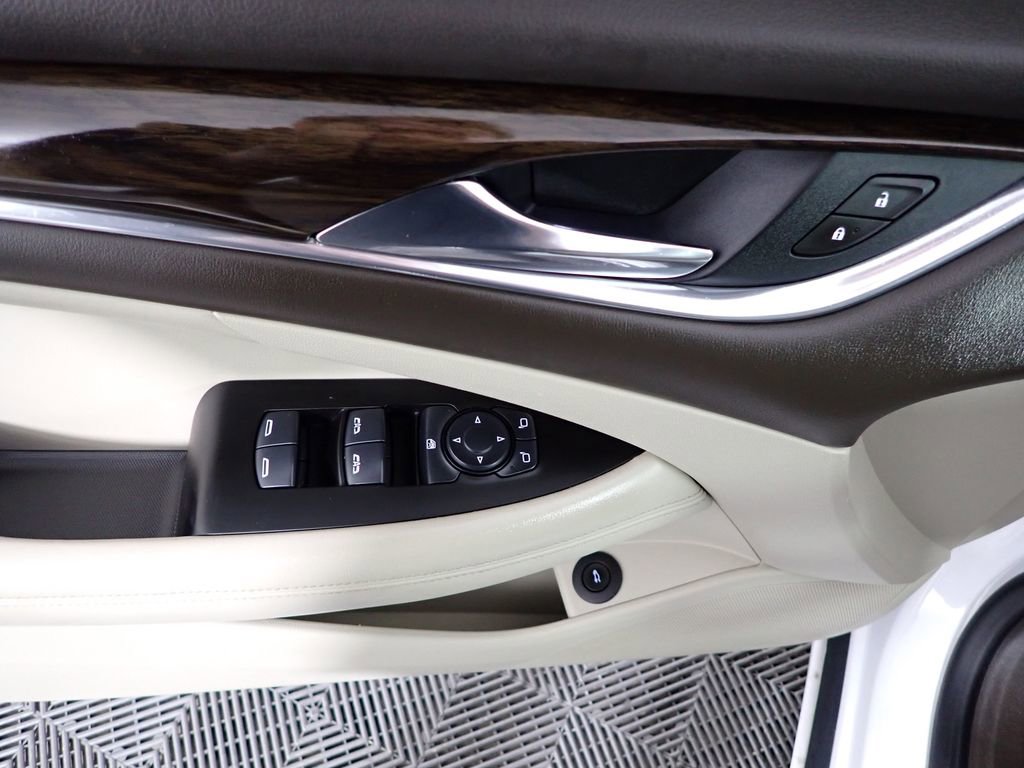 Used 2017 Buick LaCrosse Preferred image 18