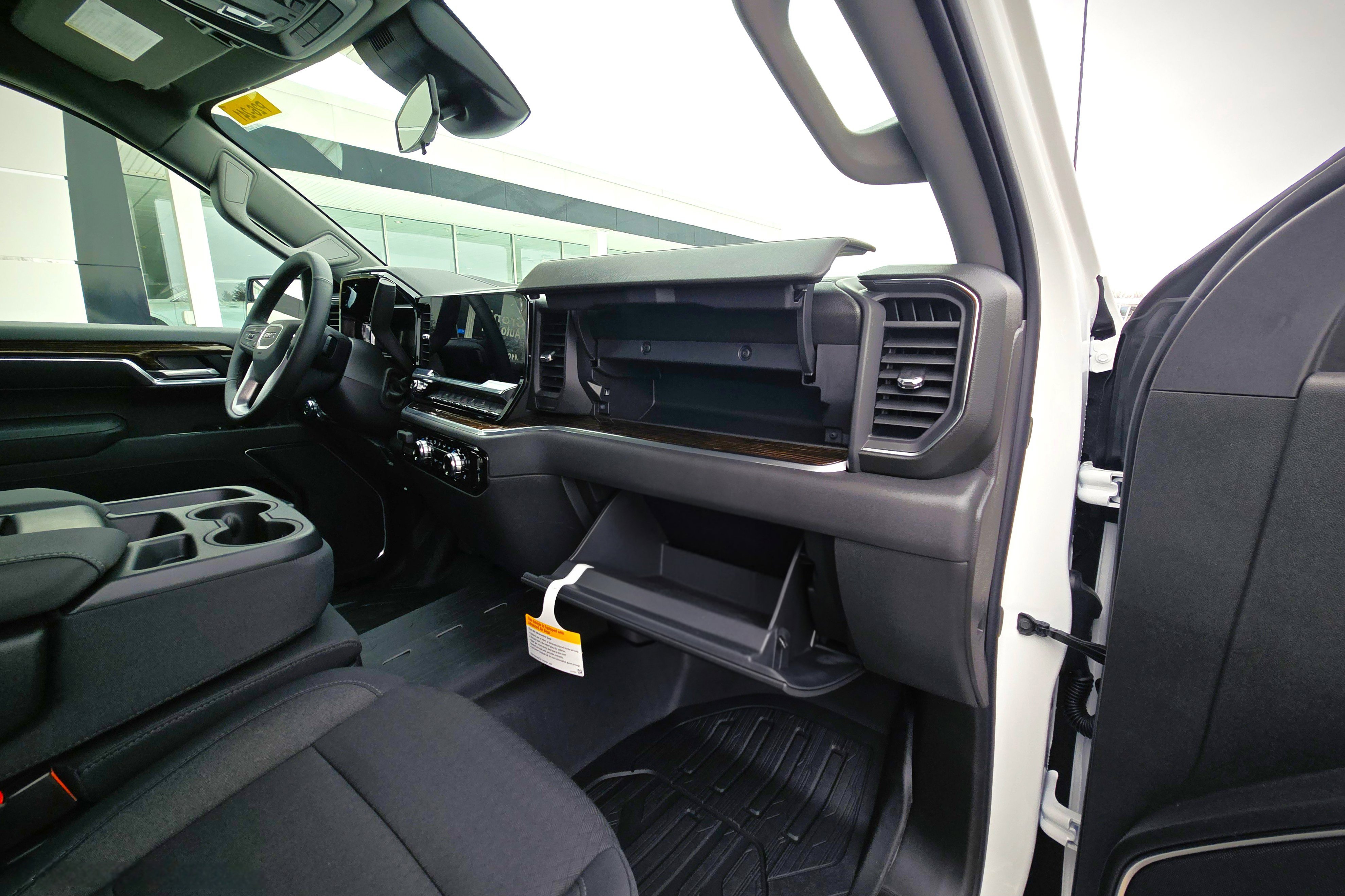 New 2026 GMC Sierra 1500 SLE w/ X31 Off-Road Package image 19